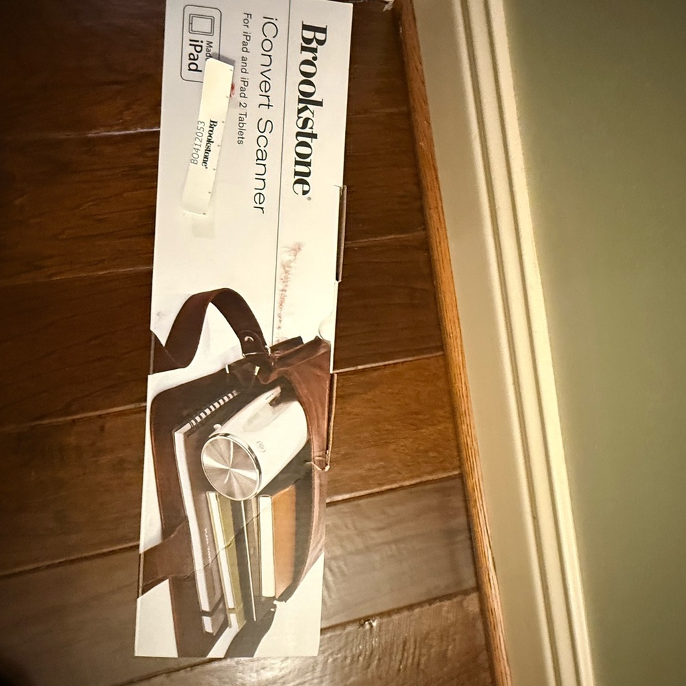 Brookstone iConvert Tablet Scanner - White - Picture 15 of 15